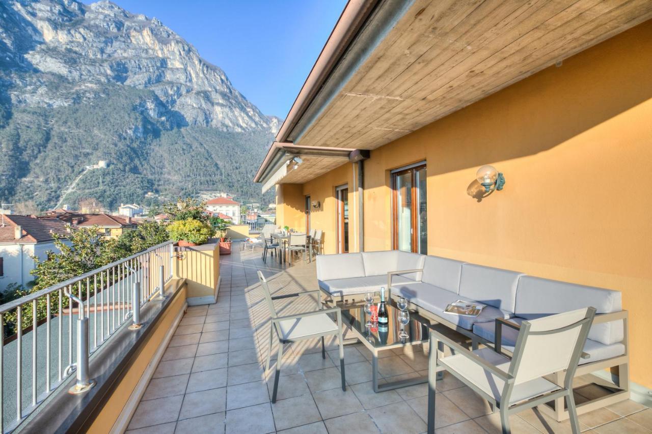 Antares150M From The Lake - Happy Rentals Riva del Garda Bagian luar foto